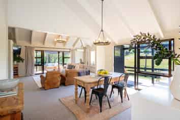 6 Nilgiri Road, Poraiti