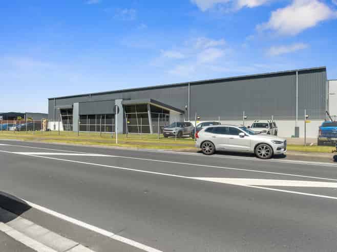 A Rare Large-Scale Distribution Facility