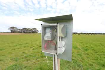 15 Weir Road, Waianiwa