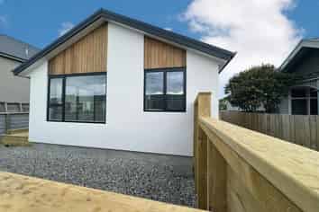 B/7 Bayview Road, South Dunedin