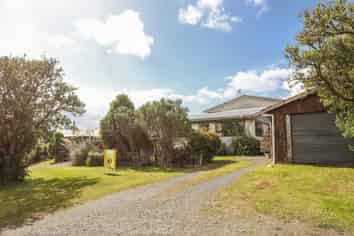 33 Main Road, Stewart Island