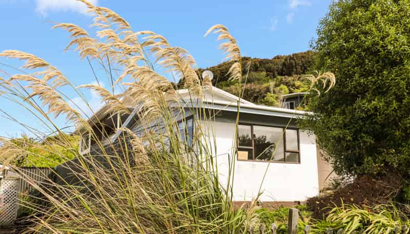 33 Main Road, Stewart Island