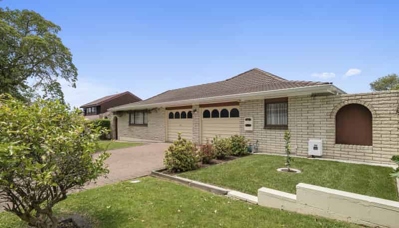 12 Kowhai Street, Glenholme