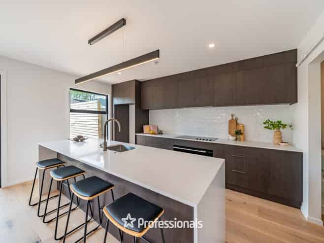 8 Maire Street, Woburn