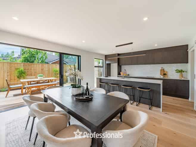 8 Maire Street, Woburn