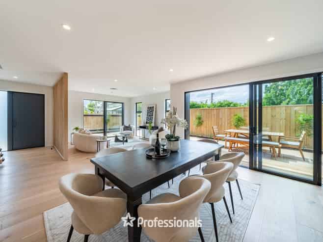 8 Maire Street, Woburn