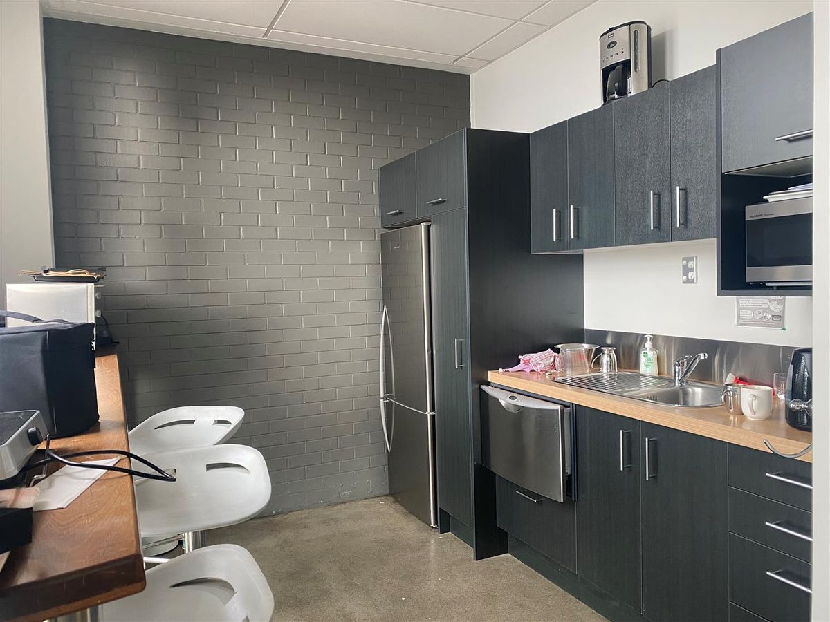 Stylish Standalone - Profile & Parking - Mehr