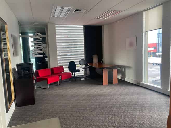 Stylish Standalone - Profile & Parking