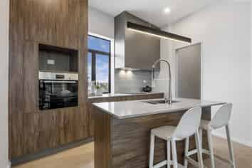 79 Bearing Parade, Long Bay