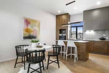 79 Bearing Parade, Long Bay