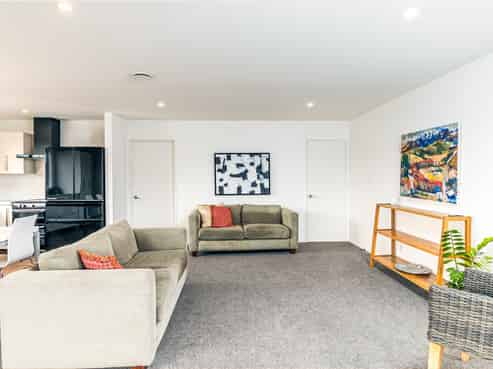 1 Cardiff Street, Marchwiel