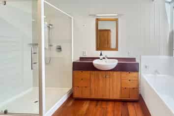 9 Ewen Alison Avenue, Devonport