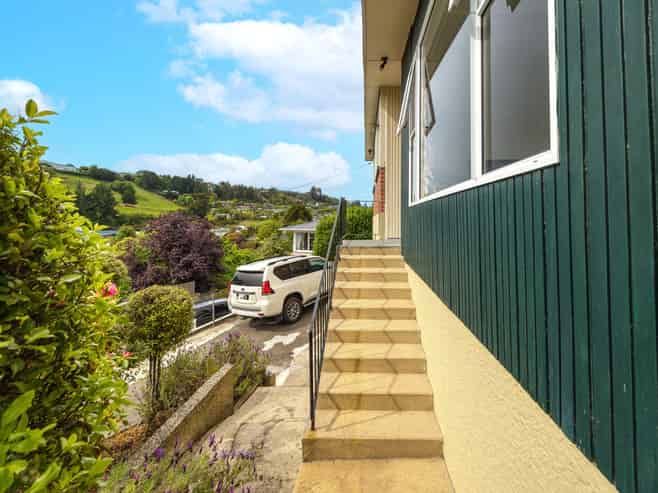 346 Kaikorai Valley Road, Bradford
