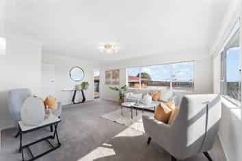 84 Gossamer Drive, Pakuranga Heights