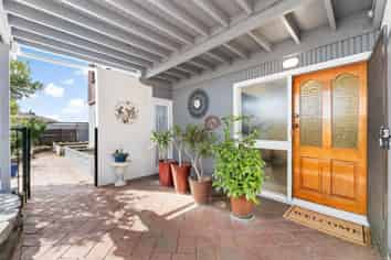 84 Gossamer Drive, Pakuranga Heights