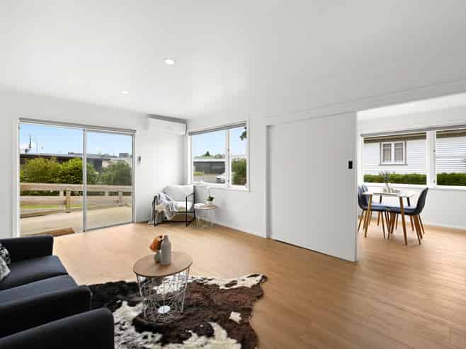 11 Dinsdale Road, Dinsdale