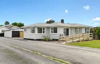 11 Dinsdale Road, Dinsdale