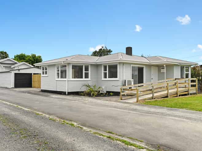 11 Dinsdale Road, Dinsdale
