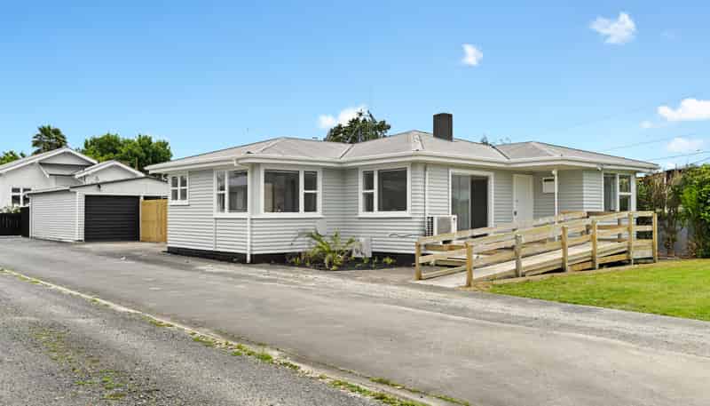 11 Dinsdale Road, Dinsdale