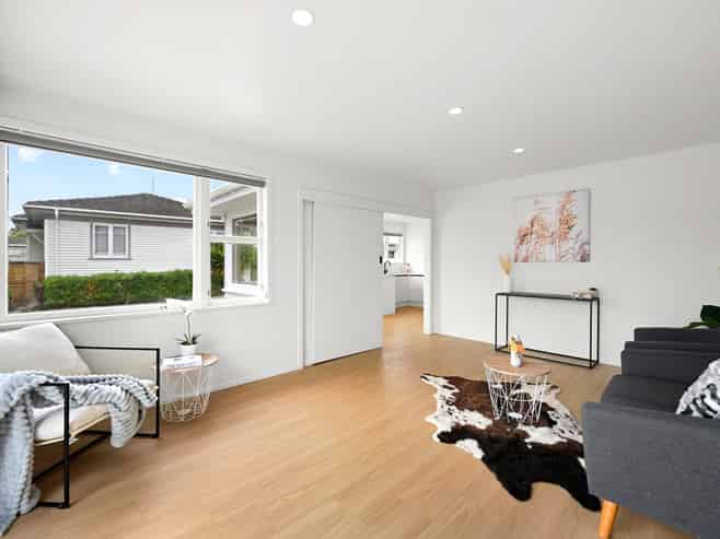 11 Dinsdale Road, Dinsdale