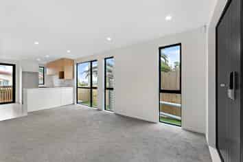 9/300 Great North Road, Henderson