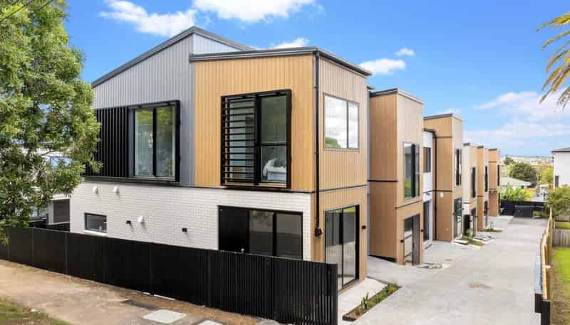 C/10 Bagnall Avenue, Point England