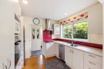 1/144A Fisher Avenue, Beckenham