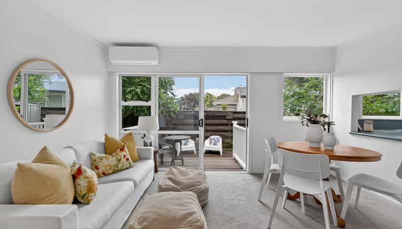 2/37 Wendover Road, Glendowie