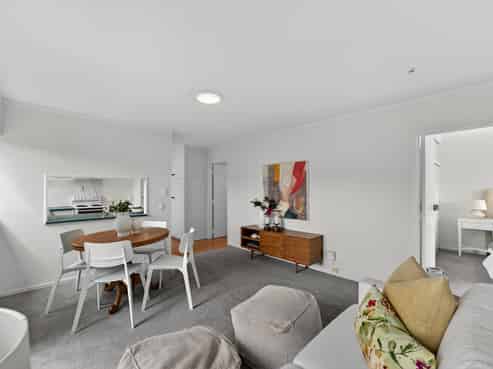 2/37 Wendover Road, Glendowie