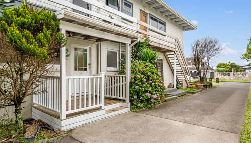 2/37 Wendover Road, Glendowie