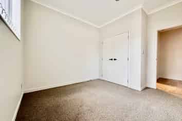 8 Castlederg Drive, Flat Bush