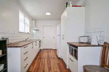 1011 Bledisloe Street, Raureka