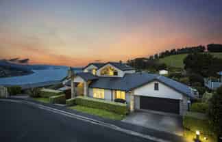 349 Highcliff Road, Waverley