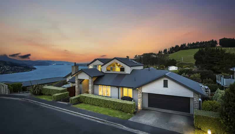 349 Highcliff Road, Waverley