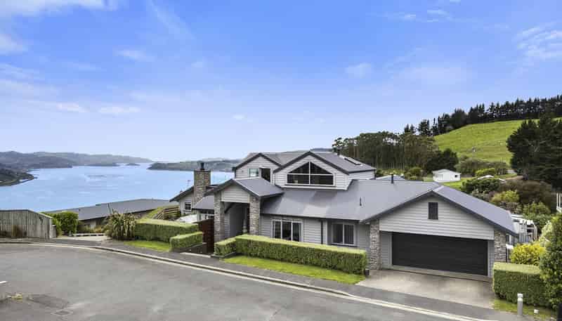 349 Highcliff Road, Waverley