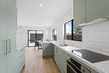 42 Queenspark Drive, Parklands