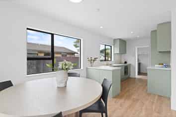 42 Queenspark Drive, Parklands