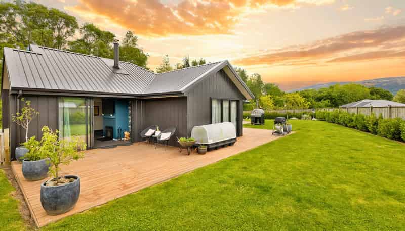 3 Three Kings Court, OUTRAM