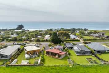 1241 Coast Road, KARITANE