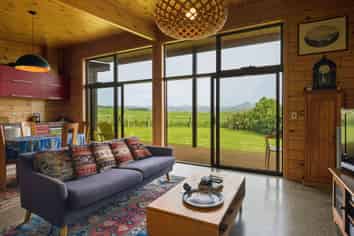 1241 Coast Road, KARITANE