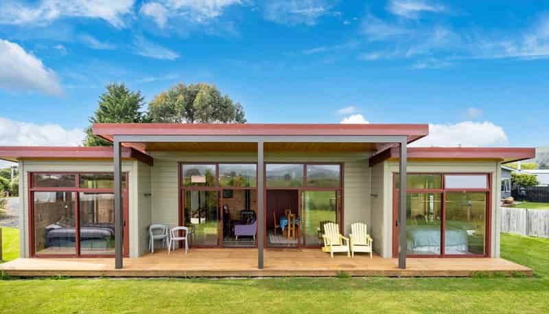 1241 Coast Road, KARITANE