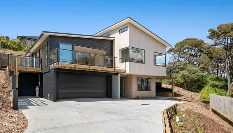 13 Ti Tree Lane, Stanmore Bay