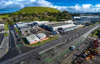 Tidy Road Front Mount Wellington Unit | 461m2