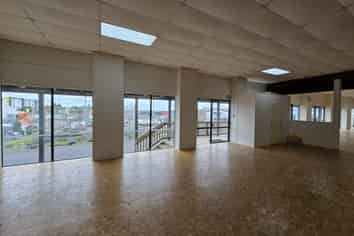 Showroom and Storage on Morrin | 506m2 + 324m2