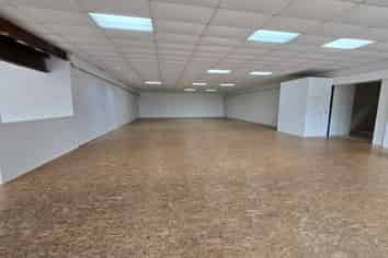 Showroom and Storage on Morrin | 506m2 + 324m2