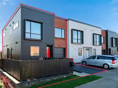 13 Te Ara Tu Para, Albany