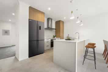 48 Te Aniwaniwa Terrace, Albany