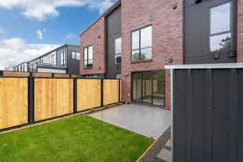 48 Te Aniwaniwa Terrace, Albany