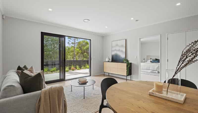 2/1 Parapara Place, Albany