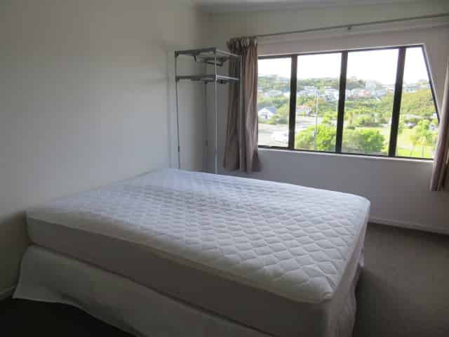 Room 2/147 Dowse Drive, Maungaraki